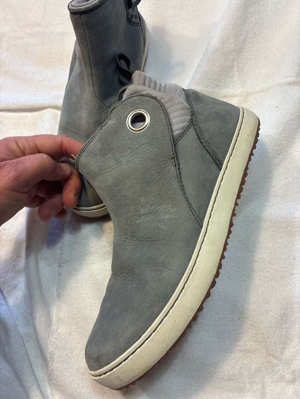 L.L.Bean Women's Everyday Mid-Height Leather Sneaker Boots - Picture 3 of 8